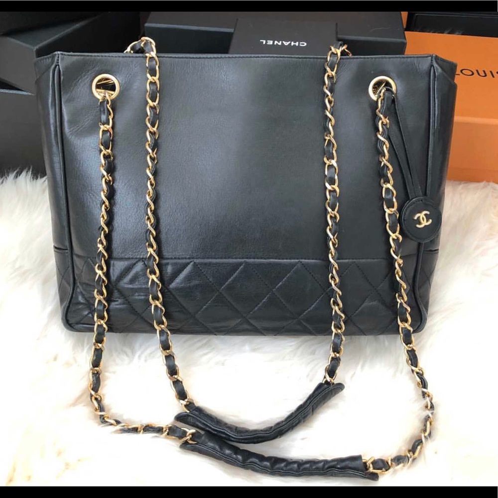 Chanel | Vintage Quilted Lambskin 24K Gold HW